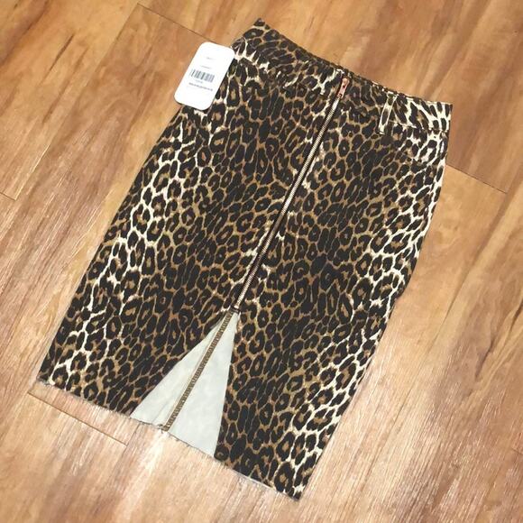 Hammer Jeans Frayed Hem Zipper Leopard Print Skirt Size 7 - Picture 1 of 9